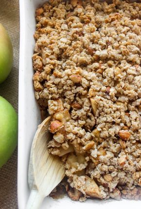 The BEST healthy apple crisp with crumbly topping! Top with vanilla ice cream and you'll be in heaven | healthy-liv.com Healthy Apple Crisp, Apple Crisp Recipes, Healthy Apple, Crisp Recipe, Apple Crisp, Vanilla Ice, Healthy Dessert Recipes, Vanilla Ice Cream, Healthy Baking