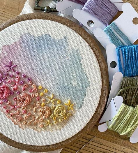 Embroidery Watercolor, Watercolour Embroidery, Water Embroidery, Material Exploration, Painting Fabric, Abstract Embroidery, Textile Art Embroidery, Fibre And Fabric, Embroidery Book