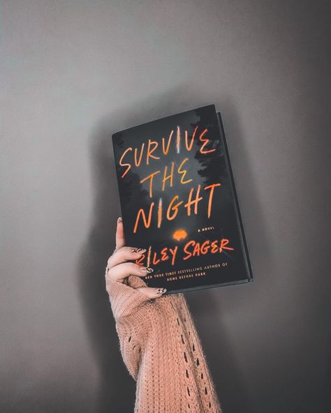 R A E | Bookstagram’s Instagram profile post: “I’m late-I’m late I know, it’s mid October and I’m only just now cracking into my spooky read. I’d like to say I’ll do better but we all…” Riley Sager, Reading Post, Night Book, Creative Review, Book Report, Just Now, Cozy Mysteries, Happy Reading, Book Display