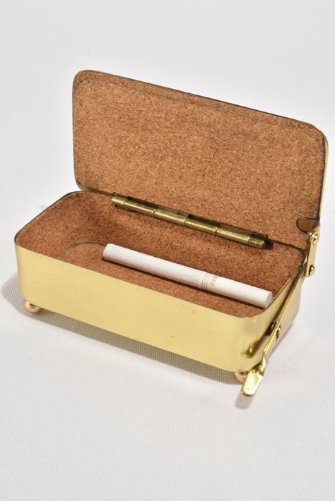 Vintage footed brass box with cork lining and lever closure. Brass Box, Brass Accessories, Color Vibe, Vintage Box, Hand Jewelry, Retro Home, School Fashion, Beautiful Interiors, Cigars