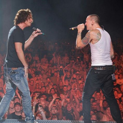 Chester Bennington and Chris Cornell 2008 Linkin Park Chester Rip, Say Hello To Heaven, Temple Of The Dog, Linkin Park Chester, Mike Shinoda, Alternative Metal, Chester Bennington, Chris Cornell, Rock Legends