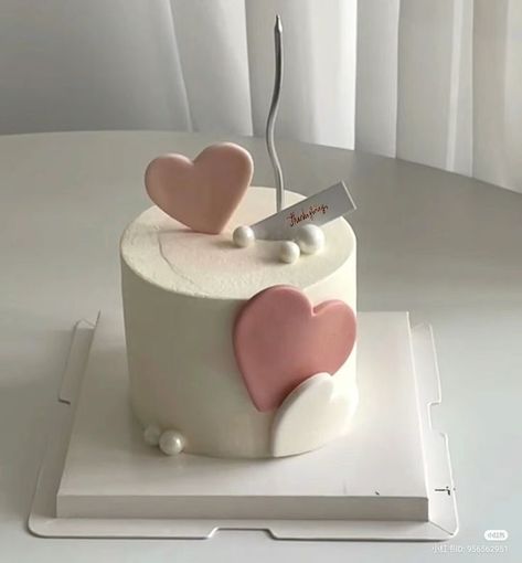 Simple Birthday Cake Designs, Birthday Cake Tutorial, Small Birthday Cakes, Cake For Boyfriend, Cake Cute, Chocolate Cake Designs, Vintage Birthday Cakes, Cake Simple, Luxury Love