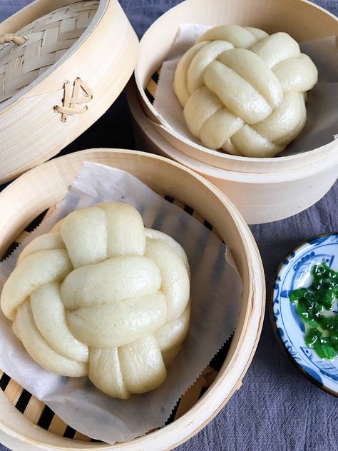 The Cooking of Joy: My Mom's Steamed Bao Buns Steamed Bao Buns, Steamed Bao, Bao Buns, Slow Roast, Steamed Buns, Bun Recipe, Beef And Noodles, Rice Cakes, Original Recipe