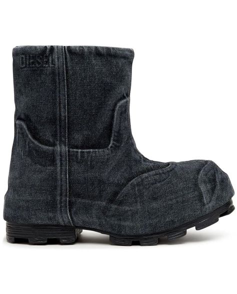 DIESEL D-hammer Md Chelsea Denim Boots Winter 2023 Runway, Diesel Boots, Embroidered Denim Shirt, Fashion Models Men, Botas Chelsea, Denim Boots, Denim Skirt Women, Black Chelsea Boots, Leather Cap