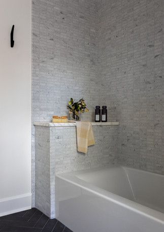 Bathtub with built-in shelf Built In Shelves Next To Bathtub, Built In Shower Shelves, Bathtub Shelf, Bathroom Niche, Built In Bathtub, Bathtub Walls, Tiled Shower, Bathroom Tub, Boys Bathroom