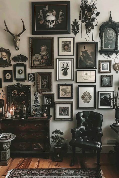 Gothic Entryway, Gothic Apartment Decor, Modern Goth Home, Loungeroom Decor, Dark Academia Aesthetic Room, Gothic Living Room, Gothic Decor Bedroom, Gothic Interior, Bedroom Wall Decoration