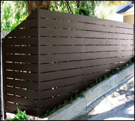 33 Horizontal Vinyl Fence Ideas Pagar Modern, Modern Fence Design, Brick Fence, Horizontal Fence, Metal Pergola, Fencing & Gates, Types Of Fences, Building A Fence, Front Yard Fence