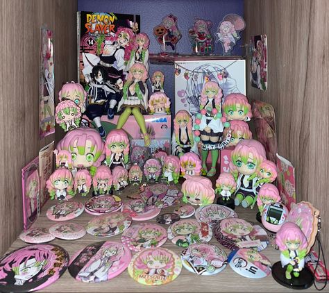 Character Shrine Ideas, Kanroji Mitsuri, Anime Room, Anime Accessories, Demon King Anime, Anime Figurines, Pink Vibes, Cute Anime Profile Pictures, Demon King