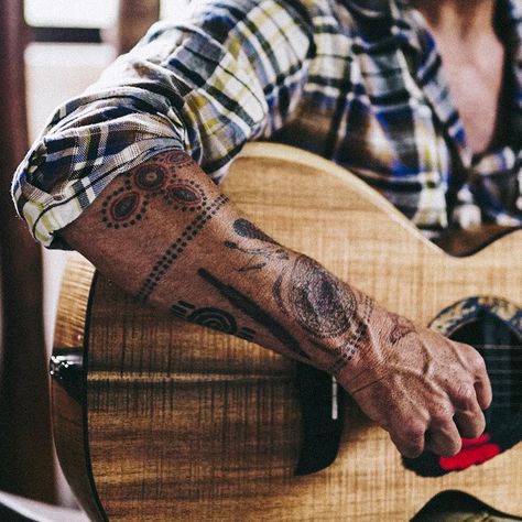 Xavier Rudd Xavier Rudd Tattoo, Brown Tattoo Ink, Herren Hand Tattoos, Xavier Rudd, Sak Yant Tattoo, Men Tattoos Arm Sleeve, Wrist Tattoos For Guys, Tattoo Inspiration Men, Forearm Tattoo Design