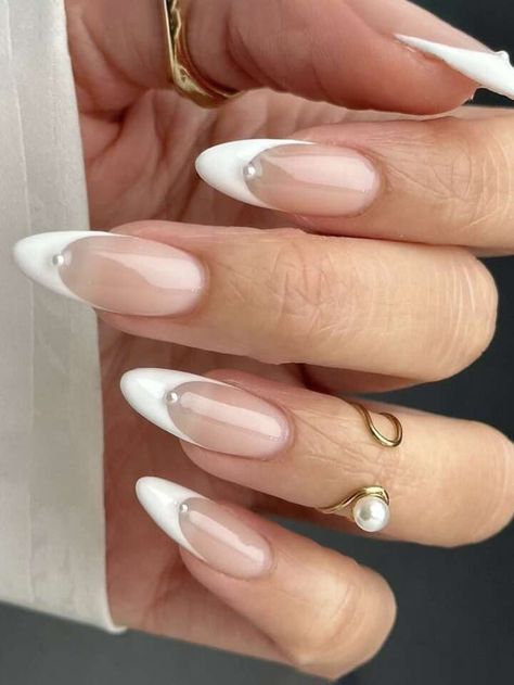 French Nails Pearl, Lace Wedding Nails, Full Nails, Gold Gel Nails, Almond Nails French, Long Almond, Nail Tape, Simple Gel Nails, Almond Shape Nails