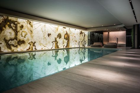 Basement Swimmingpool & Spa - Projects - SolidNature Luxury Swimming Pools Indoor, Pool House Ideas, Underground Swimming Pool, Pool Landscaping Ideas, Pool Party Ideas, Indoor Swimming Pool Design, Pool Indoor, Home Spa Room, Pool Deck Ideas