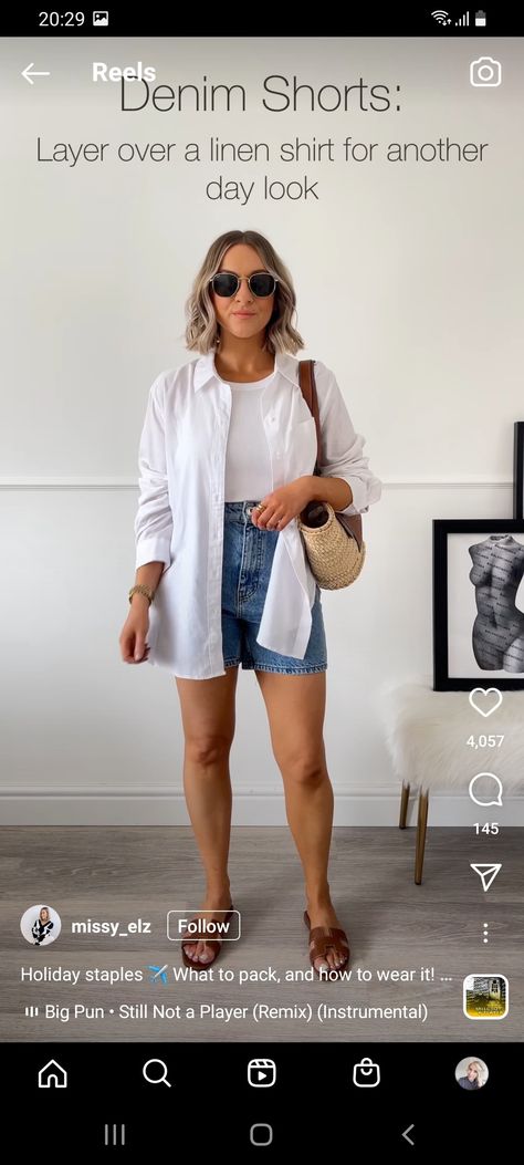 Oversized Button Up Shirt Outfit Summer Denim Shorts, White Linen Button Down Shirt Outfit, Oversized Shirt With Shorts, White Button Down Outfit, Button Down Outfit, Shirt Outfit Summer, Oversized White Shirt, Shorts Linen, Simple Summer Style