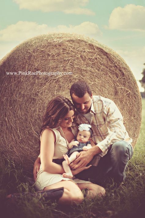 newborn family photo on the farm Newborn Farm Pictures, Farm Maternity Pictures Family, Farm Family Pictures Tractors, Family Pictures With Cows, Farm Theme Newborn Pictures, Family Pictures In Cow Pasture, Newborn Photography Farm Theme, Farm Family Pictures, Farm Pictures