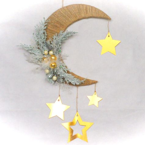 Moon Door Wreath, Ornament Wall Hanging, Crescent Moon Decor, Moon Wreath Crescent, Cardboard Stars, Moon Wreaths, Diy Eid Decorations, Crescent Moon Wreath, Decoration For Wall