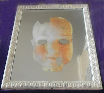 Haunted Mirror, How To Make Ghosts, Looking Glass Paint, Looking Glass Spray Paint, Glass Spray Paint, Glass Picture Frame, Halloween Diy Outdoor, Ivory Paint, Painted Picture Frames