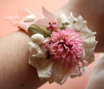 DIY Mixed-Fabric Layered Ribbon/Lace Ruffles/Flowers/Leaves/Berries Millinery Collage Bouquet Vintage Nosegay Wrist Corsage/Bracelet Bridal Cuff, Statement Cuff Bracelet, Floral Cuff, Jewellery Wedding, Ring Tutorial, Bohemian Bridal, Velvet Heart, Wedding Accessory, Wrist Corsage