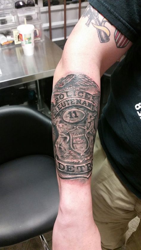 Police badge Law Enforcement Tattoos, Tattoo Ideas Tumblr, Police Tattoo, Texas Police, Branding Tools, Top Tattoos, Police Badge, Police Women, Body Mods