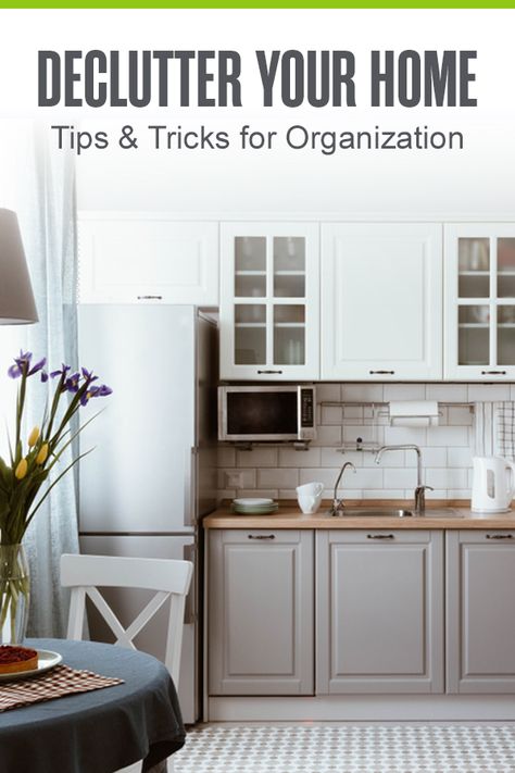 When your home is cluttered, it doesn’t just feel like your living space is unorganized and messy. It also feels like your life is unorganized and messy! In this home decluttering guide, we share useful ideas for cleaning and organizing your home to help you find a decluttering solution that’s manageable for your life! Dresser Top Organization Ideas, Decluttering Home, Things To Declutter, Home Decluttering, Home Organization Tips, Extra Space Storage, Declutter Kitchen, Dresser Shelves, Declutter Challenge