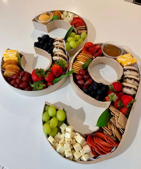 Amazing Charcuterie Board Ideas for Birthday Charcuterie Board For Sweet 16, Number 3 Charcuterie Board, Chucurity Board Ideas, Birthday Fruit Platter Ideas, Number Charcuterie Board, Unique Charcuterie Board Ideas, Unique Charcuterie Board, Themed Charcuterie Board, Unique Charcuterie