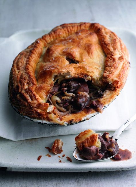 Try this recipe for a game pie. Tried and tested, it can be served hot or cold for a comforting meal. Beef And Ale Pie, Vegemite Recipes, Game Pie, What Katie Ate, Ale Pie, Apple Pork Tenderloin, Medieval Recipes, Hp Sauce, British Cooking