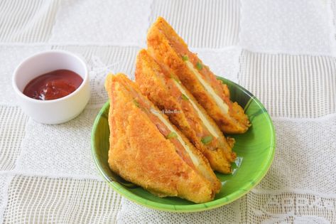 Bread Paneer Pakoda #Pakora #Snack #Streetfood #IndianFoodBlogger #IndianFoodChannel #MagicofIndianRasoi #MOIR Watch Video: https://youtu.be/xMIcvCXclI8 Recipe: http://www.magicofindianrasoi.com/2018/03/bread-paneer-pakoda-street-food-snack-recipe.html Paneer Pakoda, Paneer Pakora, Food Snack, Magic Recipe, Watch Video, Paneer, Indian Food Recipes, Street Food, Snack Recipes