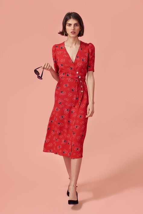 Rouje#chicstyle #chicfashion #chicwomen #chicstyleclassy #classy #elegant #chiclover #streetchic Gabin Dress Rouje, Rouje Gabin Dress, Rouje Dress, Rouje Dresses, Red Emoji, Style Parisienne, Jeanne Damas, Darling Dress, Style Chic