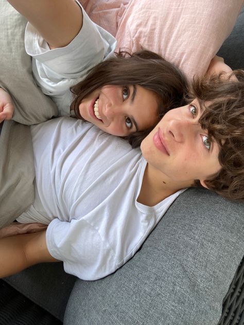 Teenage Couple Aesthetic, Teenage Love Aesthetic, Teenage Couples, Teenage Romance, Teenage Love, Love My Man, Teen Love, Cute Relationship Photos, Boyfriend Goals