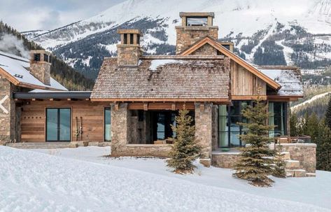 Ski House Exterior, Chalet Exterior, Log Cabin Exterior, Mountain Lodges, Modern Log Cabin, Chalet Design, Luxury Modern Homes, Cabin Exterior, Ski House