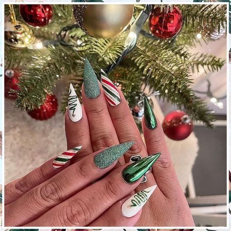 Winter Christmas Nails - Psst: Anything you are searching for, buy it from here TODAY!! Nail Art Noel, December Nails, Red Christmas Nails, Mirror Nails, Winter Nails Acrylic, Christmas Gel Nails, Christmas Nails Acrylic, Winter Nail Designs, Nails 2023