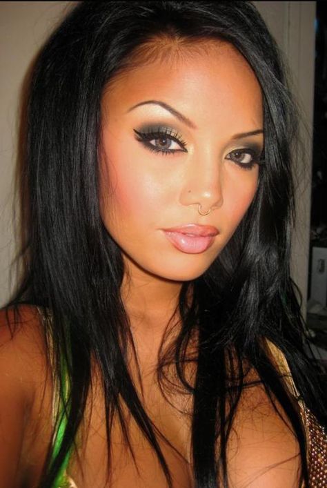 Hell to the Yes! 2000s Makeup Looks, Y2k Makeup, Love Makeup, Pretty Makeup, Cute Makeup, Aesthetic Makeup, Beautiful Makeup, Makeup Inspo, Dark Hair