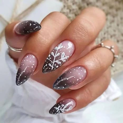 #affiliate #ad @amazon black winter press on nails, winter nail art inspo, nail ideas, black nail art New Years Eve Nails, Christmas Manicure, Medium Almond, Nagel Tips, Christmas Gel Nails, Manicure Tips, Black Gradient, Nails Black, Oval Nails