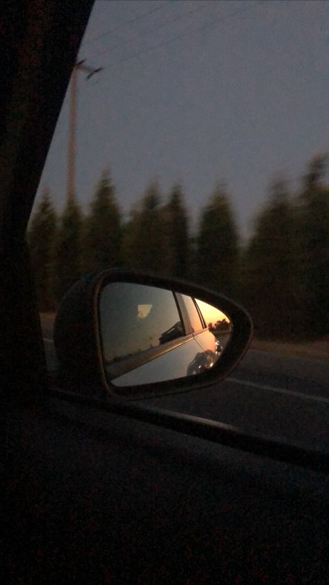 Dark Landscape, Motivation Lifestyle, Late Night Drives, Instagram My Story, Aesthetic Dark, Foto Ideas Instagram, Aesthetic Instagram Theme, Brown Aesthetic, Night Aesthetic