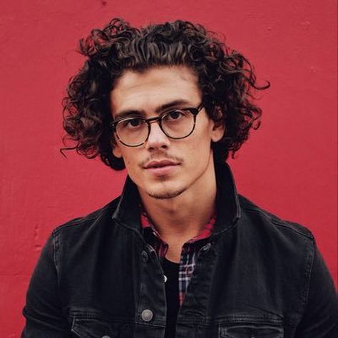 Tommy Martinez, American Model, Body Measurement, Mens Haircuts Fade, Social Media Stars, Mystery Series, Short Curly Hair, Pop Singers, Actor Model