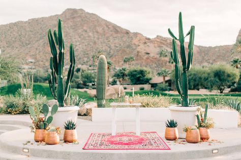 Cactus Ceremony Decor, Arizona Desert Wedding, Succulent Wedding Centerpieces, Dessert Wedding, Southwestern Wedding, Az Wedding, Cactus Wedding, Modern Desert, Scottsdale Wedding