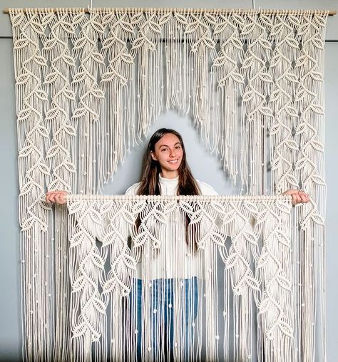 Cortina Macrame, Macrame Wedding Decor, Macrame Curtains, Dekorasi Bohemia, Simpul Makrame, Pola Macrame, Macrame Wedding Backdrop, Macrame Wall Hanger, Macrame Backdrop