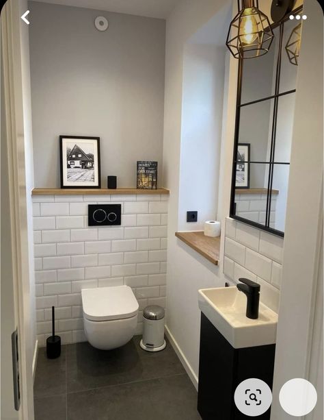 Guest Toilet Ideas Small Modern, Wc Chic, Small Toilet Design, Small Downstairs Toilet, Bathroom Wallpaper Ideas, Modern Bathroom Ideas, Paint Walls, Toilet Room Decor, Small Bathroom Layout