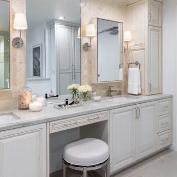 75 Beautiful Double-Sink Master Bath with a Built-In Vanity Pictures & Ideas - August, 2021 | Houzz Vanity Makeup Bathroom, Double Sink Bathroom Vanity With Side Cabinets, Double Sink With Vanity On Side, Vanity And Sink Combo, Long Bathroom Vanity One Sink Master Bath, Bathroom Vanities Double Sink, Double Vanity Master Bath, Double Sink With Vanity, Double Sink With Makeup Vanity In Middle