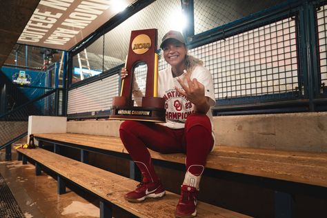 Jayda Coleman, Ou Softball, Oklahoma Softball, College Softball, Oklahoma University, Ou Sooners, W Outfits, Softball Life, Boomer Sooner