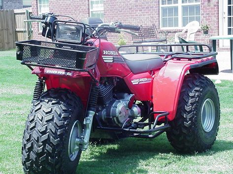 Tricked out Big Red Honda Three Wheeler, Honda Rancher 350 Atv, Red And Black Dirt Bike, Honda Big Red 3 Wheeler, Honda Atc 250 Big Red, Antique Cars, Dream Cars, Monster Trucks, Red