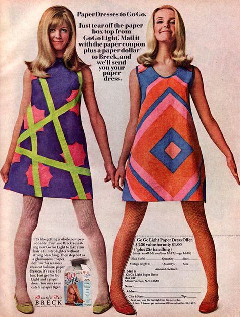 Paper dresses became a fad in the 60s. They started out as a promotion for a paper company but caught on quickly. 60s Pop Culture, 1960s Clothes, 1967 Fashion, 1960s Aesthetic, 60’s Fashion, 00s Style, Paper Dresses, Pop Culture Fashion, Mode Pop