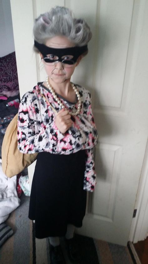 World Book Day Characters, National Book Day, Gangsta Granny, World Book Day Outfits, Granny Costume, Book Characters Dress Up, World Book Day Ideas, Character Dress Up, Book Costumes