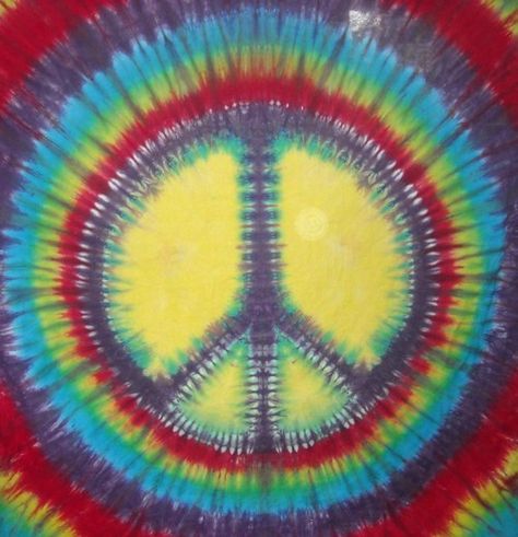 . Tye Dye Wallpaper, Tie Dye Peace Sign, Dye Wallpaper, Rainbow Shower Curtain, Hippie Room, Hippie Room Decor, Hippy Room, Beat Generation, Girls Bathroom