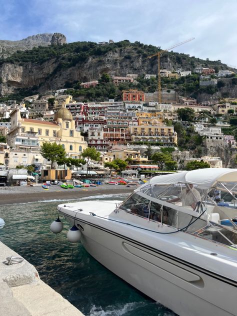 #italy #positano #amalfi #summer #aesthetic #boat Positano Italy Aesthetic, Europe Aesthetic, Positano Italy, Amalfi Coast Italy, Living In Europe, Italy Aesthetic, Summer Destinations, Europe Summer, European Summer