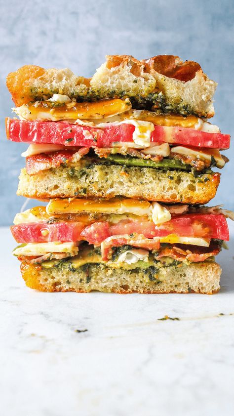 Pesto focaccia breakfast sandwich – bon abbetit Focaccia Breakfast Sandwich, Breakfast Foccacia Sandwich, Foccacia Bread Sandwiches, Focaccia Breakfast, Focaccia Sandwich Ideas, Foccacia Sandwich, Pesto Rolls, Pesto Focaccia, Sandwich Photography