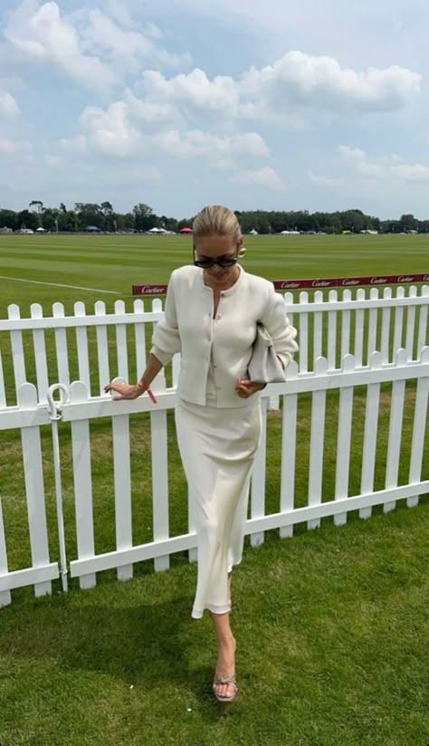 Classy style, 90s old money, country club outfit, ralph lauren vibe, spring outfit, spring inspiration outfit , vintage style, summer outfit 90s Scandinavian Fashion, All Creme Outfit, Country Club Fall Outfit, Spring Country Club Outfit, Classy British Style, Ralph Lauren Style Aesthetic, Classy Hen Do Outfits, Blazer Outfits Old Money, Old Money Aesthetic 90s