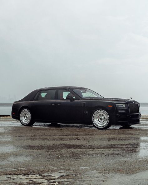 Rr Phantom, Rolls Royce Phantom, Top Cars, Bar Drinks, Car Enthusiast, Royce, Rolls Royce, Fast Cars, Travel Style