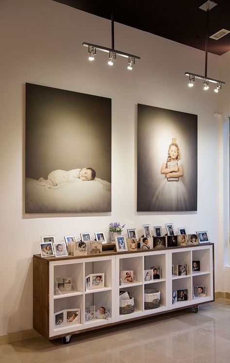 Displaying Newborn Photos, Photography Studios Design, Photo Studio Decoration, Small Photo Studio Ideas, Photography Studio Decor Interior Design, Photography Studio Ideas Decor, Photo Studio Design Decor, Home Photography Studios, Photography Studio Design Decor