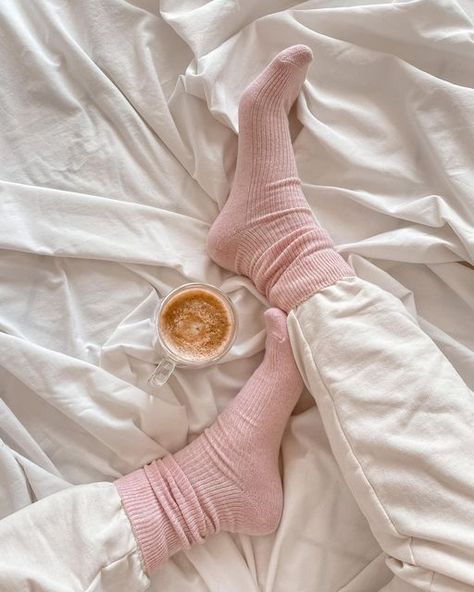 Burcin | Journal by B. | lifestyle on Instagram: "Cozy day at home ☕️ . . . . . . . #pinterestinspired #pinterestaesthetic #aesthetic #cozyvibes" Cozy Pastel Aesthetic, Pink Cozy Aesthetic, Cozy Spring Aesthetic, Cozy Pink Aesthetic, Soft Cozy Aesthetic, Lazy Girl Aesthetic, Yoona Wallpaper, Cozy Girl Aesthetic, March Aesthetic