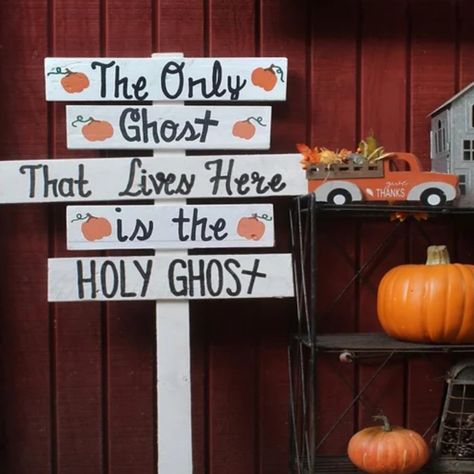 This Holy Ghost Directional Sign Is Loved By All During The Halloween Season. Great To Display In Your Yard Or Front Porch For Trick Or Treaters To See. Size: 36 H " X 24 W" Materials: Reclaimed Pallet Wood, Stain, Acrylic Paint, Polyurethane And Wood Stake On The Back For Your Convenience. Please Keep In Mind That The Photographed Item Is A Representation Of What You Will Receive. As With All Handmade, No Two Are Ever Exactly Alike. If You Have Any Questions, Please Contact Me. Thank You For Vi Holy Ghost Halloween Decor, Christian Halloween Decor, Catholic Halloween, Leaner Signs, Pallet Halloween, Wood Stake, Halloween Porch Sign, Christian Halloween, Owl Planter