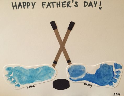 Father's Day hockey craft for kids. Perfect homemade card! Winter Sports Crafts, Sport Themed Crafts, Hockey Crafts, Dad Crafts, Hockey Birthday, Hockey Kids, Footprint Crafts, Baby Art Projects, Sketch Cards